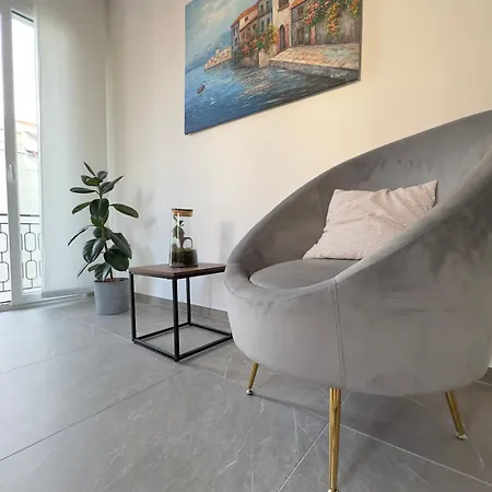 A Due Passi Dal - Con Terrazza Апартаменты