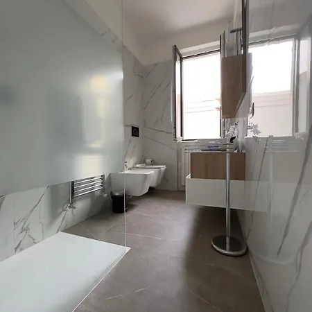A Due Passi Dal - Con Terrazza Апартаменты *