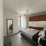 Apartment A Due Passi Dal - Con Terrazza